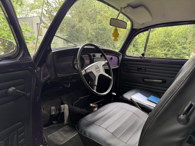 VW Coccinelle 1200 * 1975 * Violet Porsche *